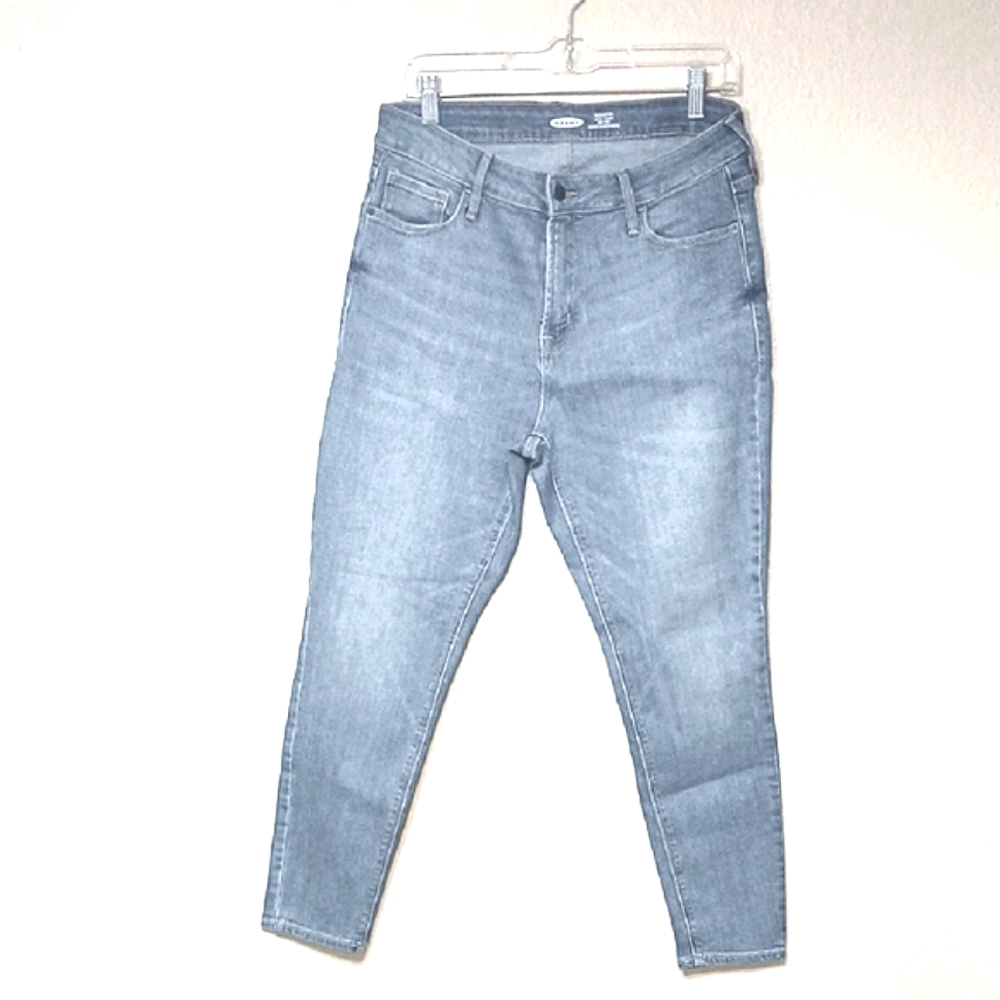 8--Old Navy (Rockstar Super Skinny Jeans)